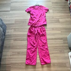 Fuschia Cherokee Infinity Scrubs Med Top/Bottoms